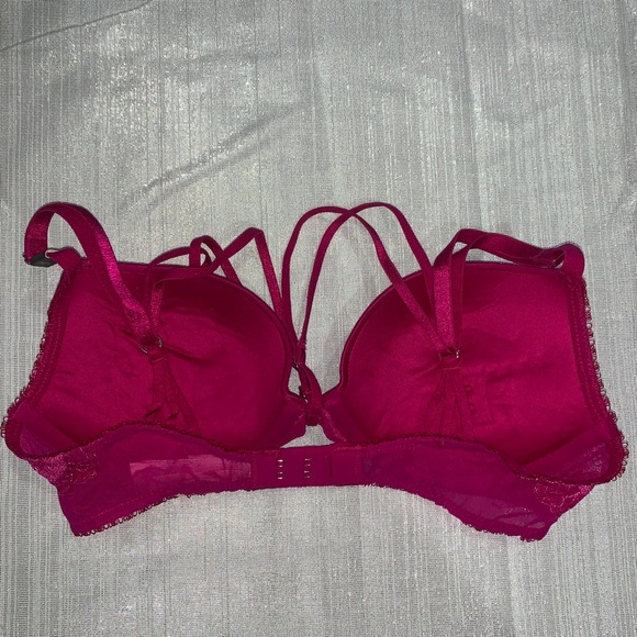NWT Magenta Victoria’s Secret Bra - Picture 3 of 4